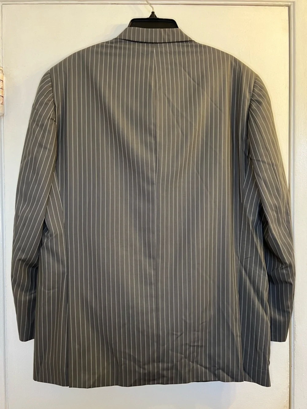 Giorgio Fiorelli SuperLux Super Fine Men’s Grey Pinstriped Suit Size 42/36